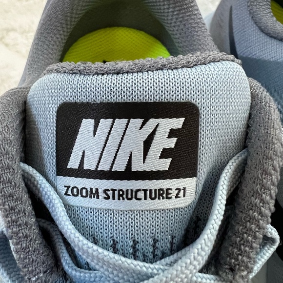 Brand new Nike Structure 21 sneakers (NWOT) - Picture 4 of 7
